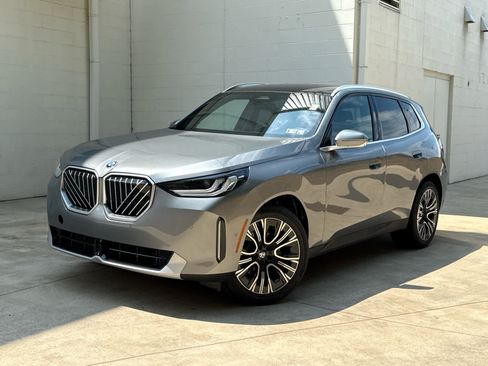 Used 2025 BMW X3 xDrive30i w/ Convenience Package image 1