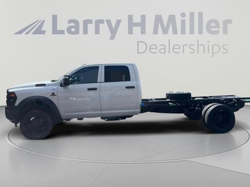 New 2026 RAM 5500 Tradesman AWD/4WD image 2