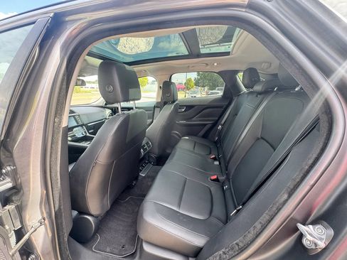 Used 2018 Jaguar F-PACE Premium AWD/4WD image 13