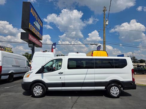 Used 2015 Ford Transit 350 XLT image 4