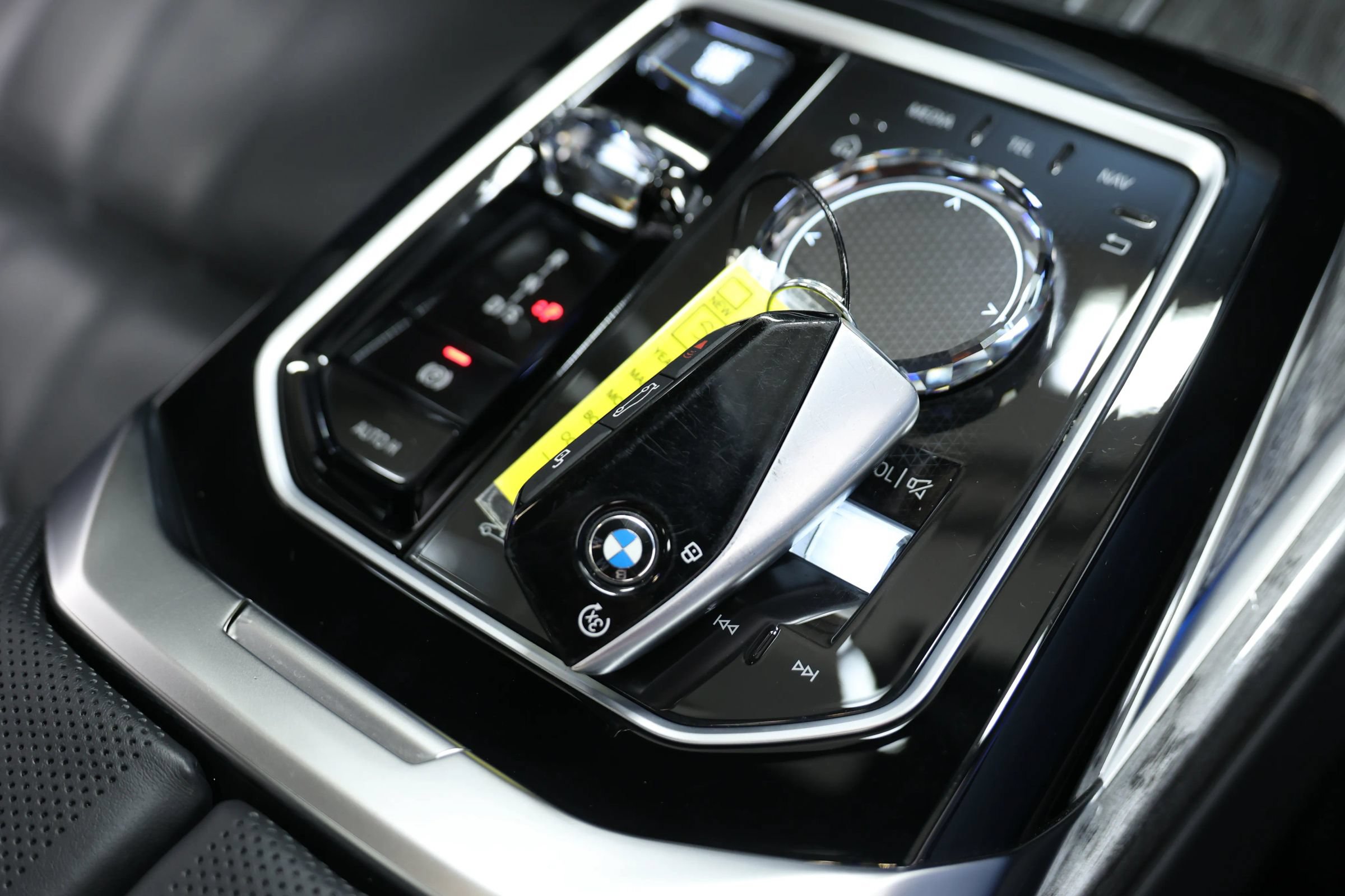 Used 2024 BMW 760i xDrive w/ Executive Package AWD/4WD image 5