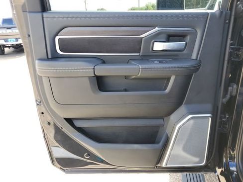 New 2025 RAM 3500 Laramie AWD/4WD image 13