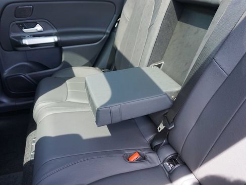 Certified 2025 Mercedes-Benz GLB 250 image 44