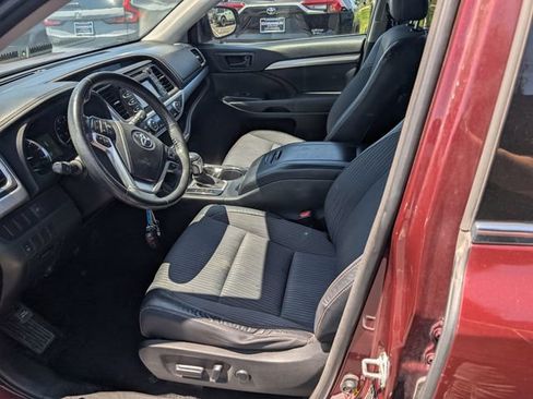 Used 2015 Toyota Highlander Plus AWD/4WD image 13