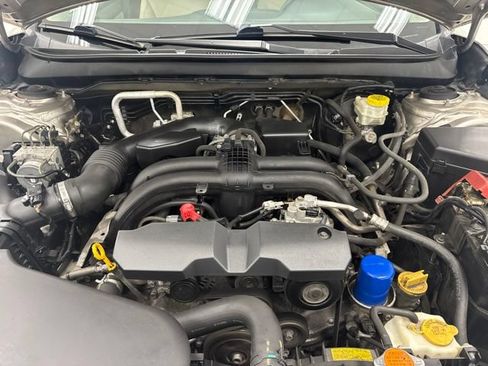 Used 2018 Subaru Outback 2.5i Premium AWD/4WD image 37