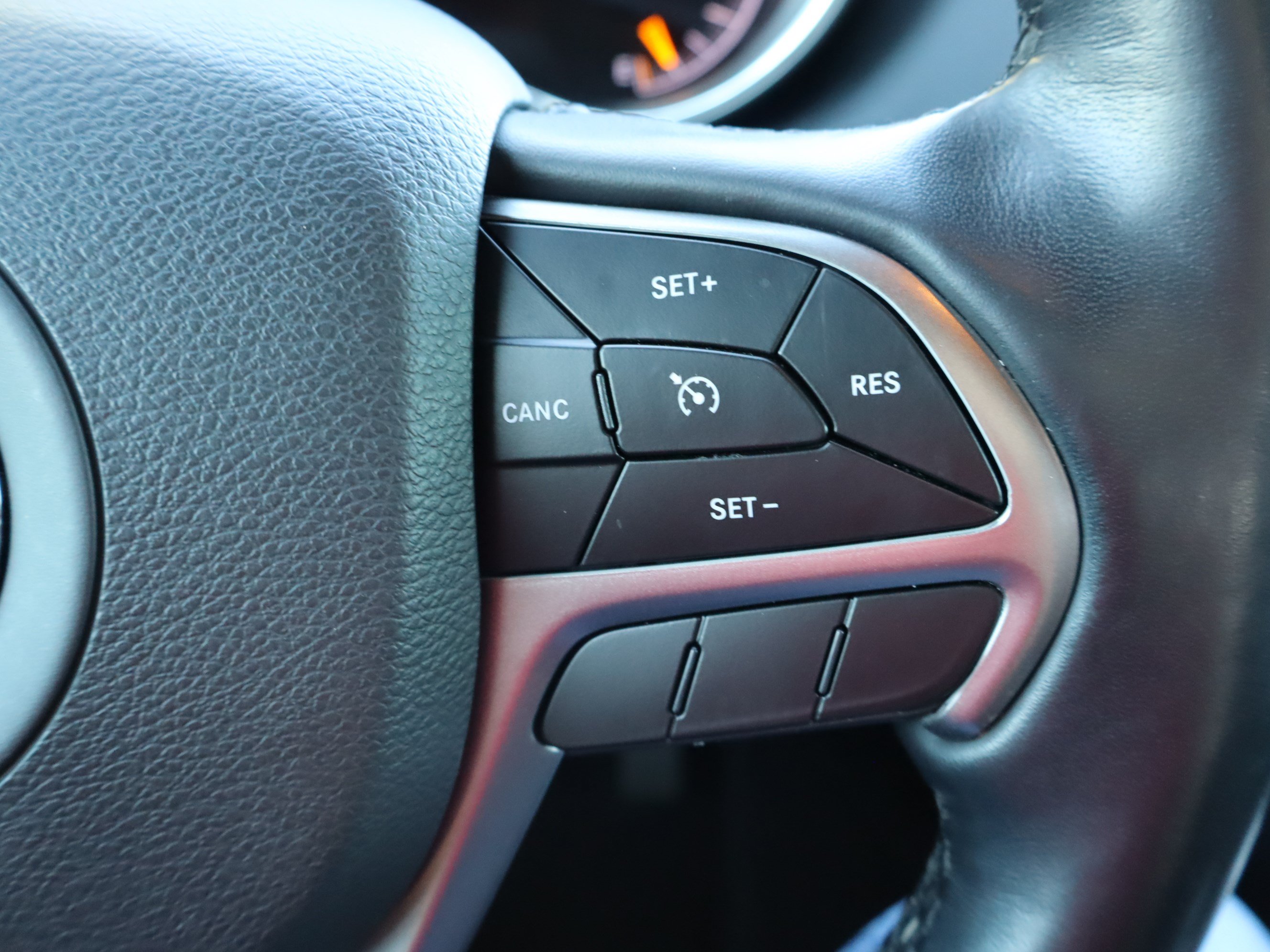 Used 2022 Jeep Grand Cherokee Laredo X AWD/4WD image 20