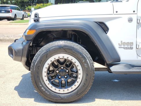 Used 2020 Jeep Wrangler Sport AWD/4WD image 8