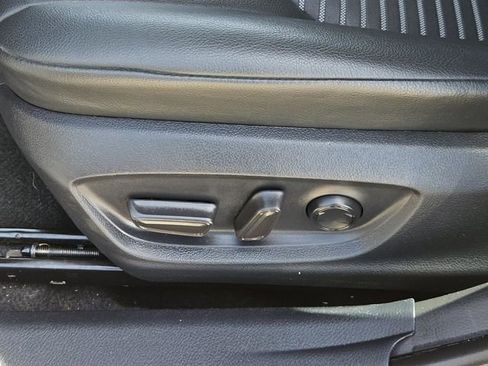 Used 2024 Toyota Camry SE image 29