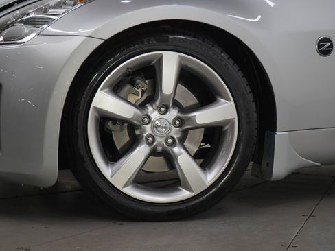 Used 2007 Nissan 350Z Enthusiast RWD image 23
