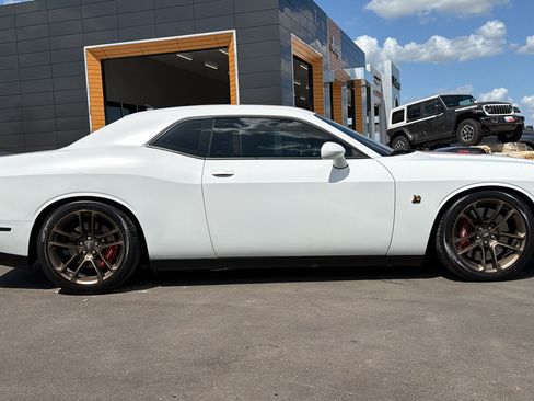 Certified 2021 Dodge Challenger R/T Scat Pack w/ Shaker Package RWD image 4