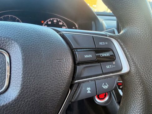 Used 2020 Honda Accord EX image 17