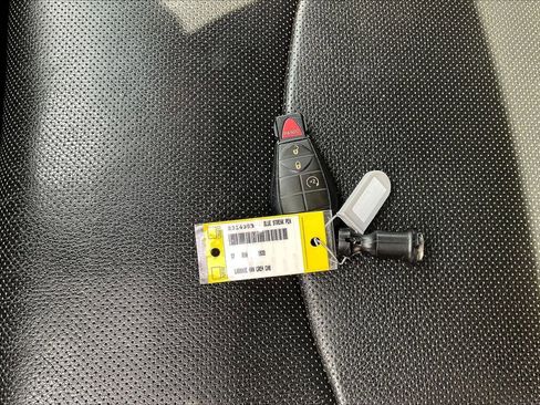 Used 2017 RAM 1500 Laramie AWD/4WD image 32