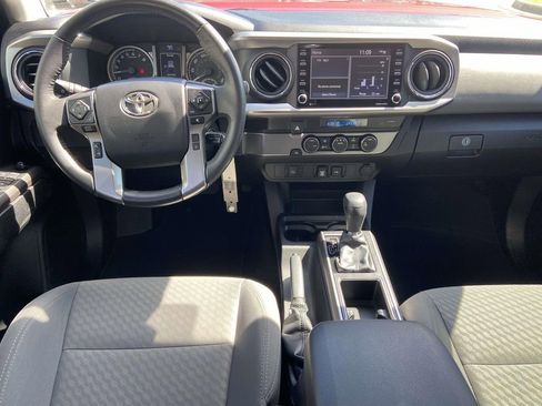 Used 2022 Toyota Tacoma SR5 RWD image 12