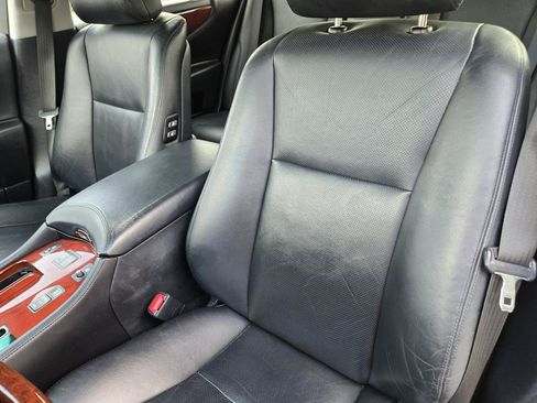 Used 2011 Lexus LS 460 w/ Comfort Pkg RWD image 15