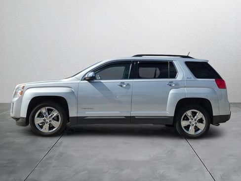 Used 2015 GMC Terrain SLT w/ Chrome Appearance Package FWD image 2