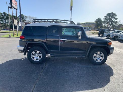 Used 2007 Toyota FJ Cruiser 4WD image 4