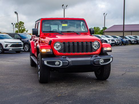 Used 2024 Jeep Gladiator Sport AWD/4WD image 10