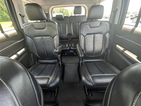 Used 2022 Jeep Grand Cherokee L Limited AWD/4WD image 39