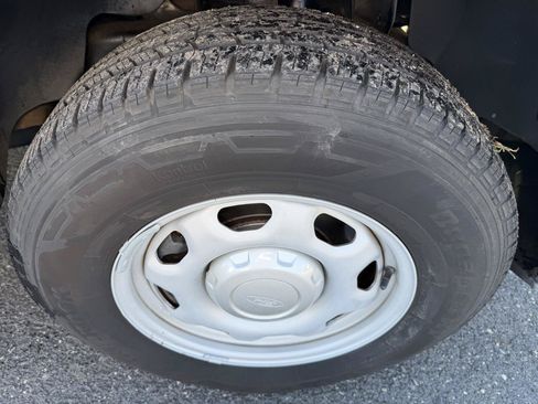 Used 2013 Ford F150 XL w/ Mid Equipment Group RWD image 4