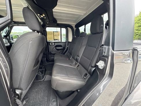 Used 2021 Jeep Gladiator Sport AWD/4WD image 23