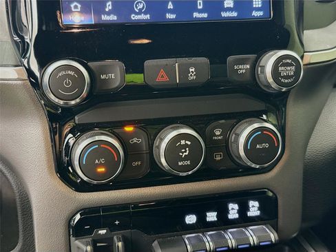 Used 2024 RAM 3500 Big Horn w/ Sport Appearance Package image 14