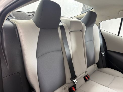 Used 2022 Toyota Corolla LE FWD image 21