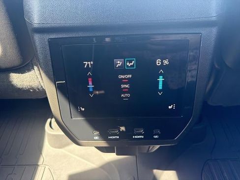 Used 2025 GMC Yukon AT4 Ultimate w/ LPO, Floor Liner Package AWD/4WD image 21