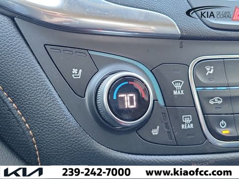 Used 2019 Chevrolet Equinox Premier FWD image 24