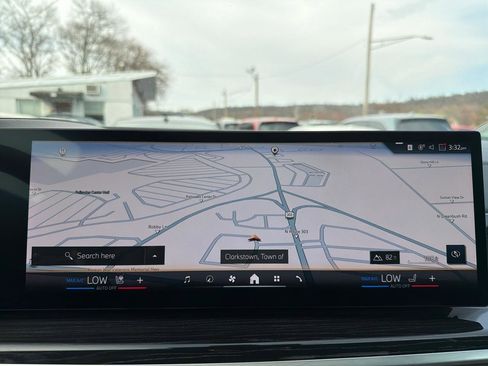 Used 2024 BMW X5 xDrive40i w/ M Sport Package image 30