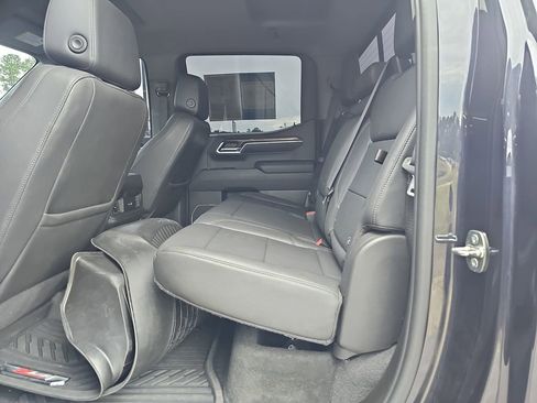 Used 2022 Chevrolet Silverado 1500 LT Trail Boss w/ LT Trail Boss Premium Package AWD/4WD image 19