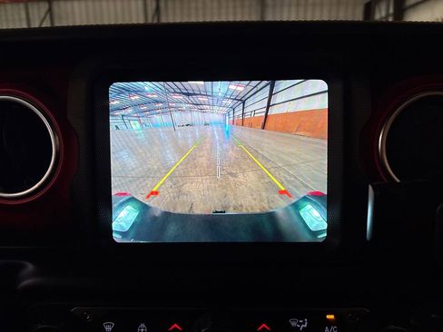 Used 2022 Jeep Gladiator Rubicon w/ Cold Weather Group image 24