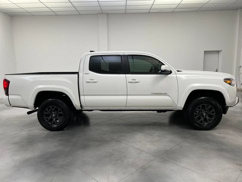 Used 2023 Toyota Tacoma SR5 w/ Technology Package AWD/4WD image 10
