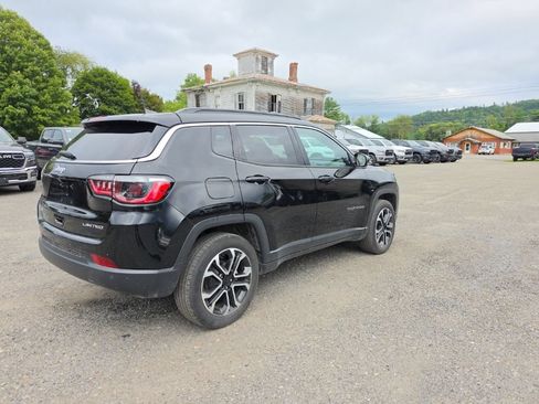 Used 2024 Jeep Compass Limited AWD/4WD image 5