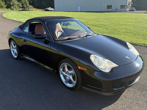 Used 2004 Porsche 911 Carrera 4S AWD/4WD image 3