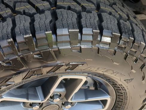 New 2025 Jeep Gladiator Mojave w/ Convenience Group image 20