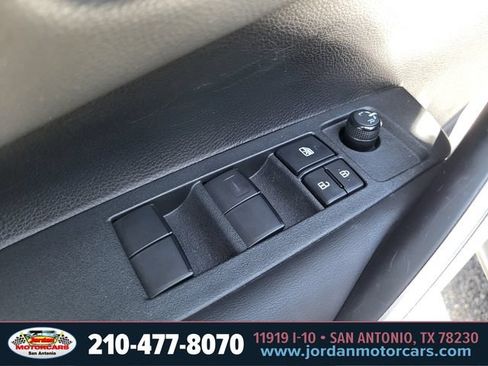 Used 2023 Toyota Corolla SE FWD image 17
