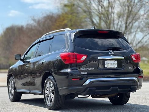 Used 2020 Nissan Pathfinder SL image 7