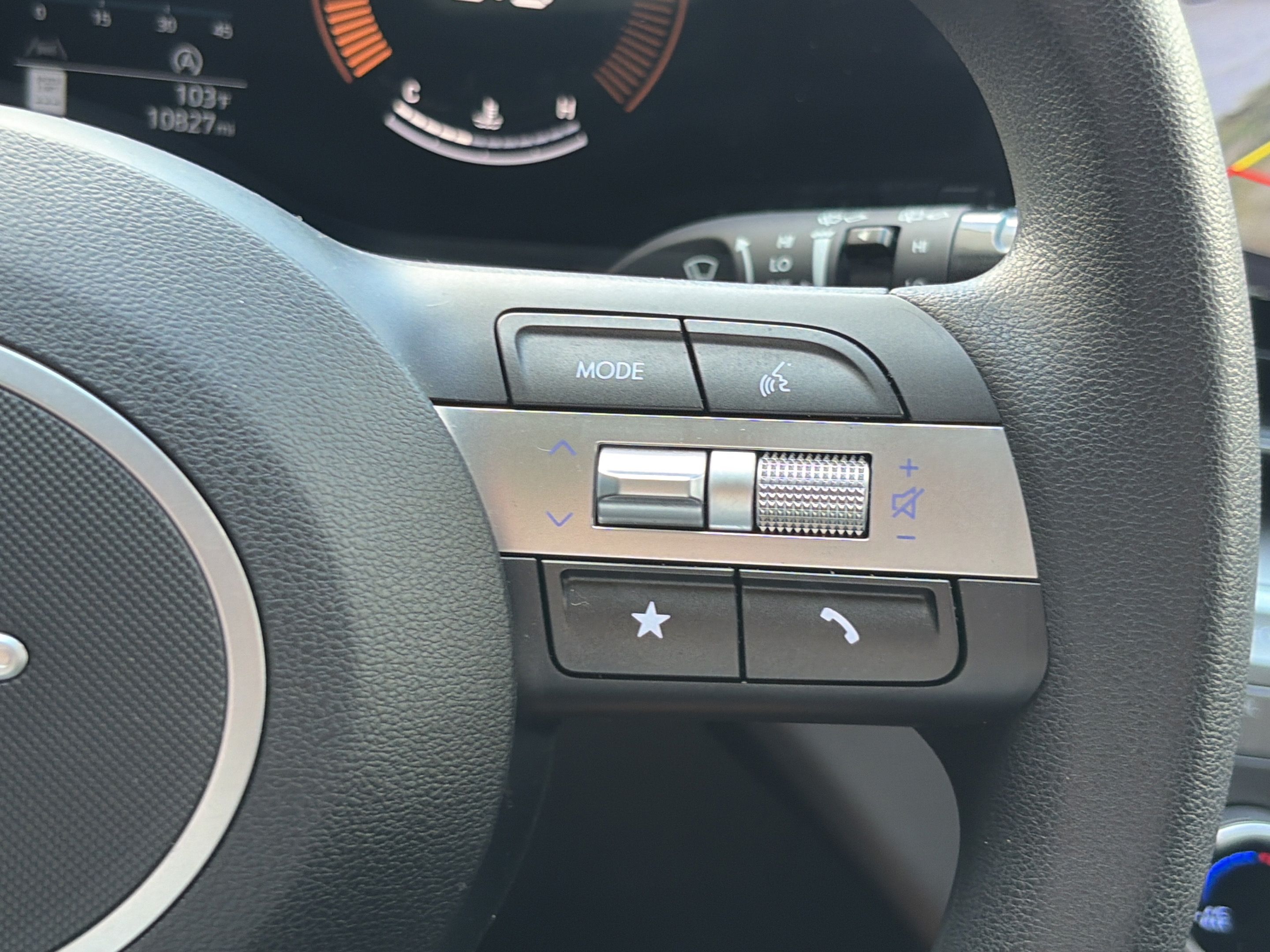 Certified 2024 Hyundai Kona SE FWD image 23