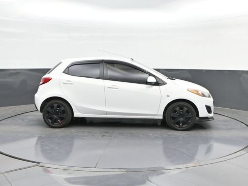 Used 2013 MAZDA MAZDA2 Sport FWD image 20