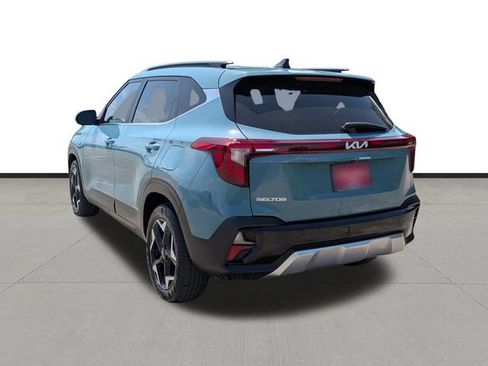 Used 2025 Kia Seltos EX FWD image 7