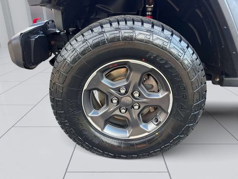 Used 2020 Jeep Gladiator Rubicon AWD/4WD image 8