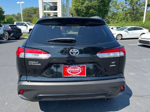 Used 2022 Toyota Corolla Cross LE AWD/4WD image 9