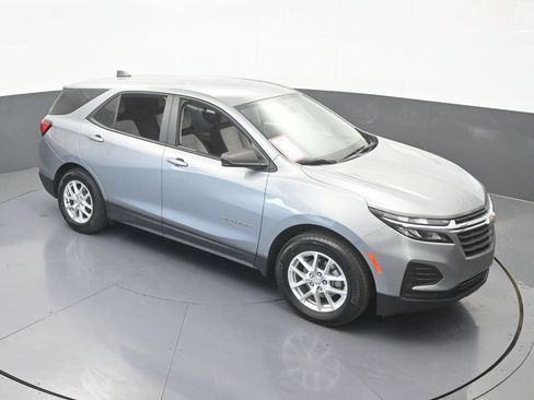 Used 2024 Chevrolet Equinox LS FWD image 48