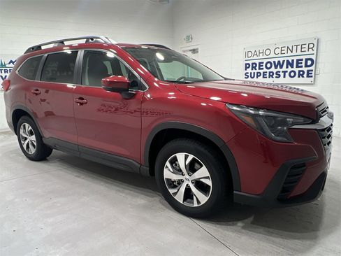 Used 2024 Subaru Ascent Premium w/ Convenience Package image 2