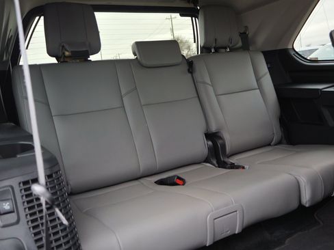 Used 2023 Toyota Sequoia Limited image 43