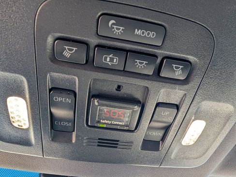 Used 2019 Toyota Avalon Touring w/ Advanced Safety Package image 12