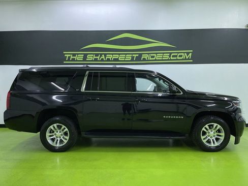 Used 2020 Chevrolet Suburban LT AWD/4WD image 11