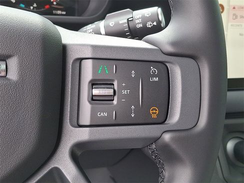 New 2025 Land Rover Defender 110 S image 19