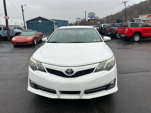 Used 2013 Toyota Camry SE image 2