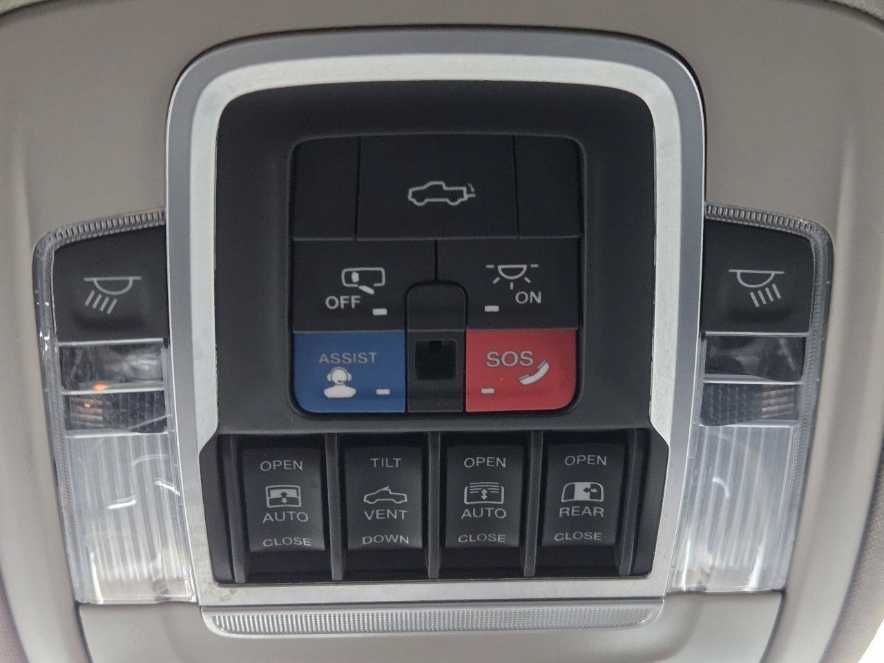Used 2022 RAM 1500 Laramie AWD/4WD image 33